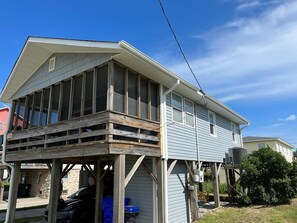 Exterior - Relax and Recharge at Beachy Day – A Bright Bungalow on Topsail Island (North Topsail Beach)