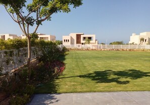 Garden - Villa Stand Alone Sea View Hacienda Bay (El Alamein)