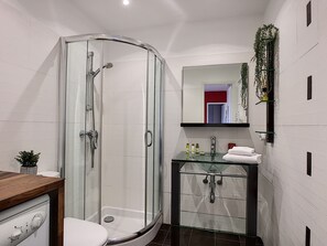 Een douche, een haardroger