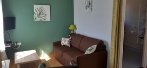 Comfort Villa, Balcony, Garden View | Living area | TV - Le Hameau du Comté de Foix (Mercus-Garrabet)