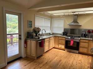 Fridge, microwave, oven, stovetop - Upscale Riverfront Magnificent Views & Hot Tub In Sonoma County Wine Country (Guerneville)