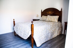 2 quartos, ferros/tábuas de passar roupa, Wi-Fi de cortesia