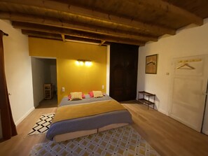 6 多间卧室、熨斗/熨衣板、WiFi