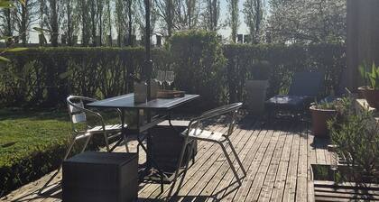 Amboise, lovely air-conditioned house in the heart of the vineyards,