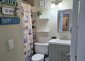 花灑/浴缸組合、風筒、提供毛巾、番梘