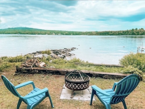 Lakeside cottage, close to town, large lot, 300+ft of Moosehead Lake frontage