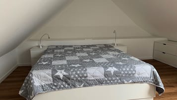 2 chambres, fer et planche Ă repasser, Wi-Fi gratuit, draps fournis