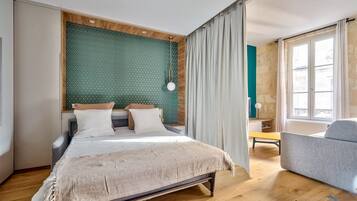 1 chambre, bureau, fer et planche Ă repasser, accĂšs Internet