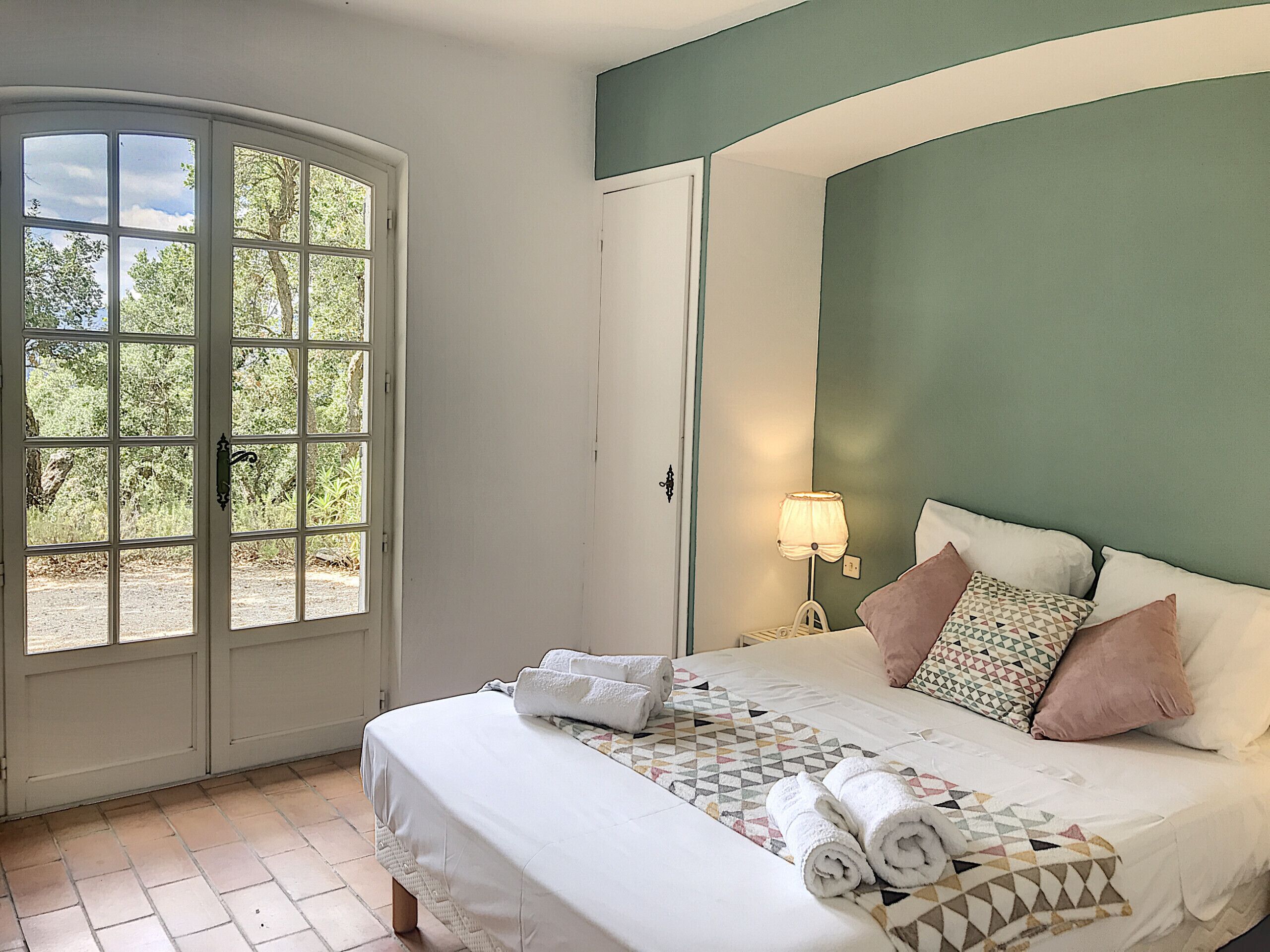 2 chambres, fer et planche à repasser, Wi-Fi gratuit