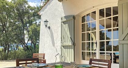 Villa LES CHÊNES-LIÈGE