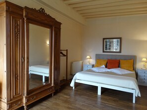 3 soverom, strykejern/-brett, wi-fi og sengetøy