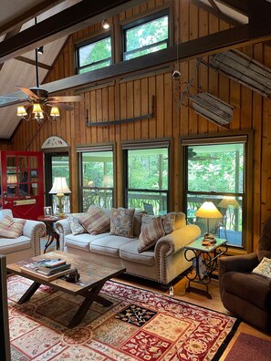 Smart TV, fireplace, DVD player, books