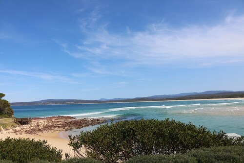 On Point - ( 3 bedroom house with panoramic views) 3+ nights