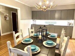 Dining - Quiet Farmhouse surrounded by 50 acres  (Liberty Hill)