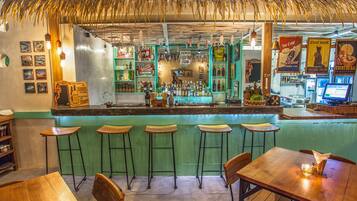 Bar ở tầng thượng