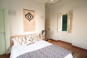 6 bedrooms, iron/ironing board, travel crib, free WiFi