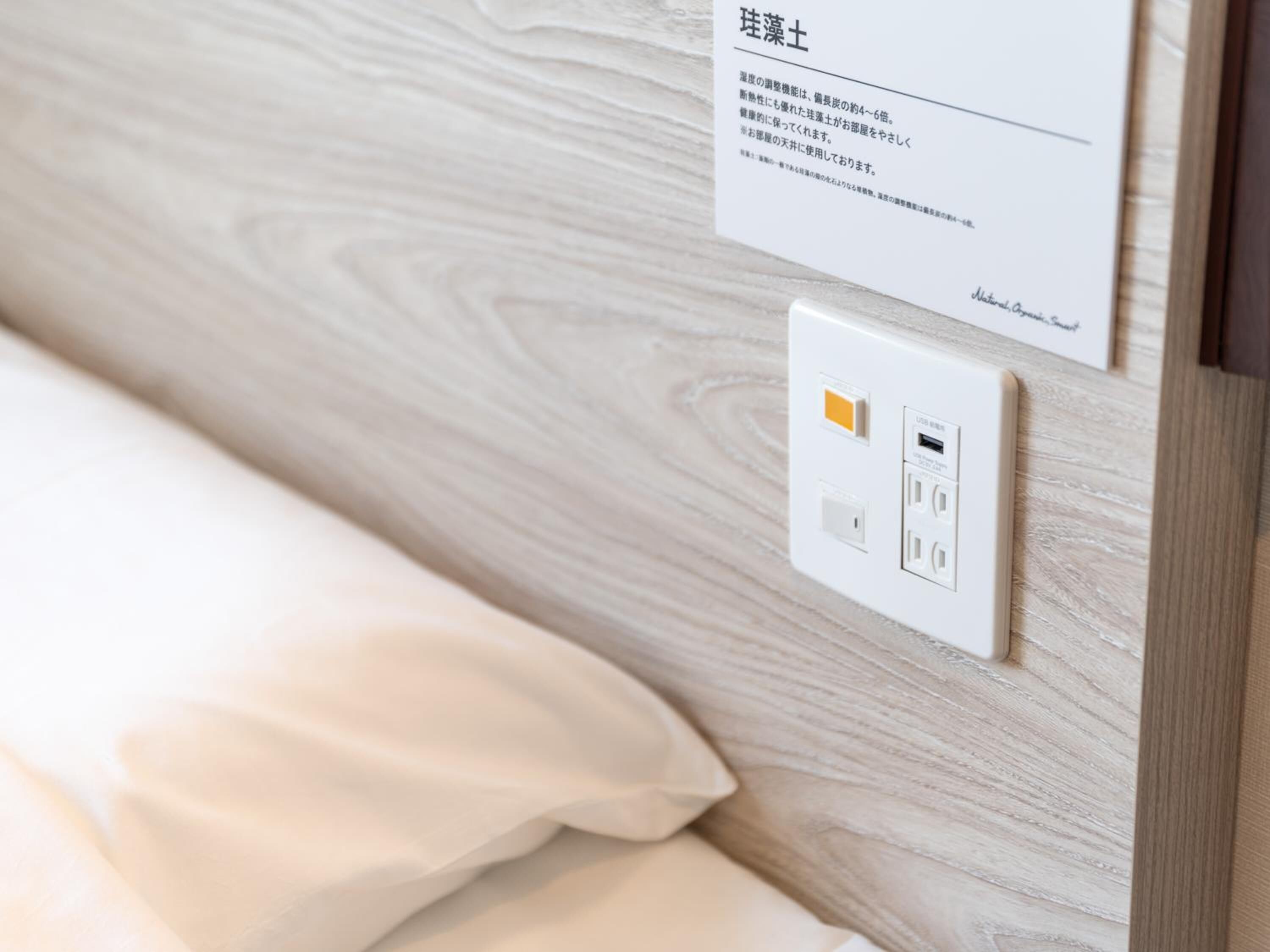 desk, soundproofing, free wifi