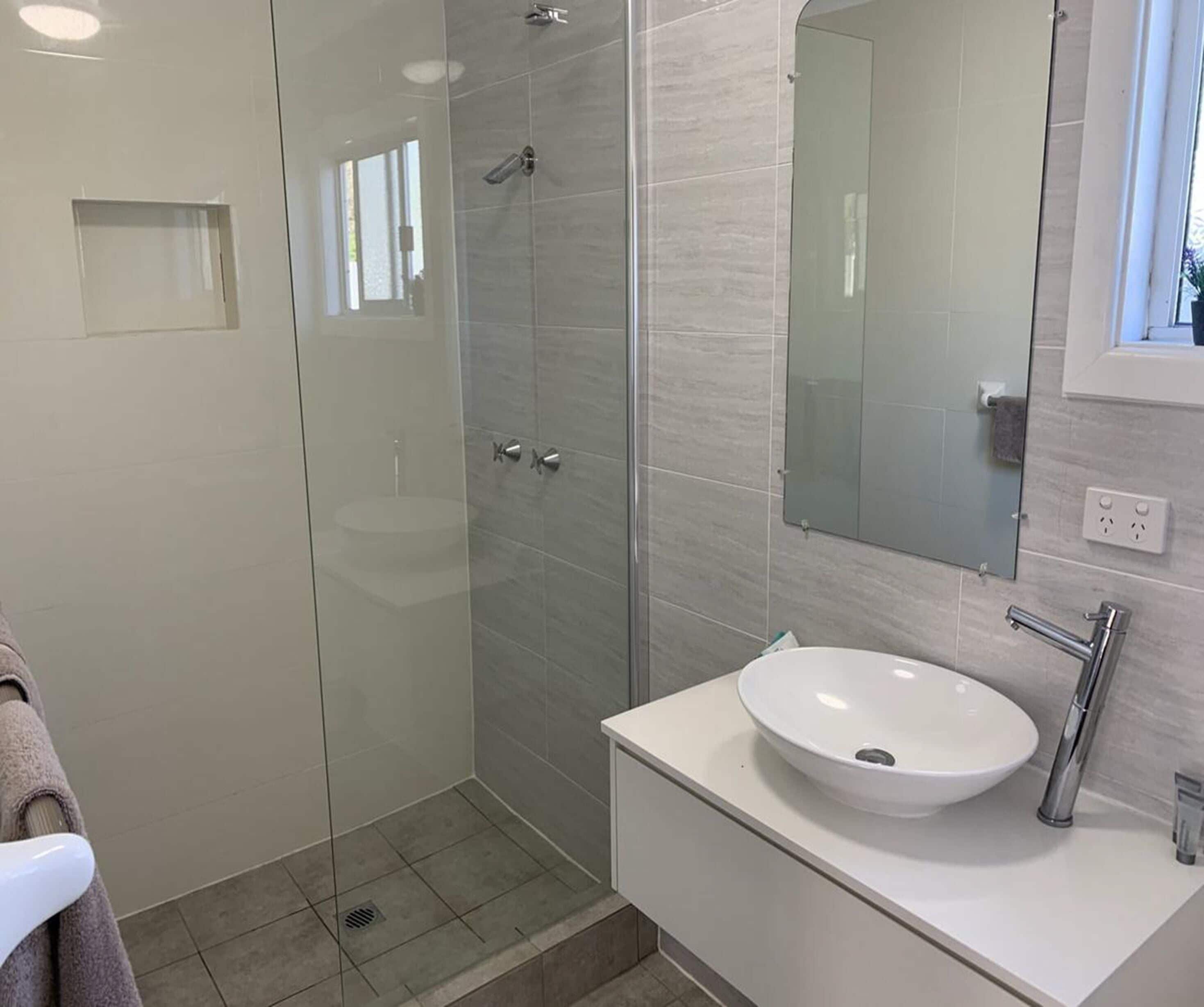 Bathroom shower