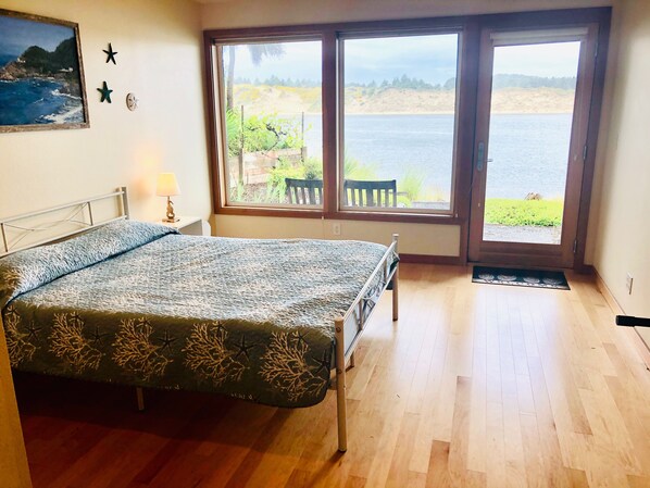 5 chambres, bureau, accès au Wi-Fi (inclus), literie fournie