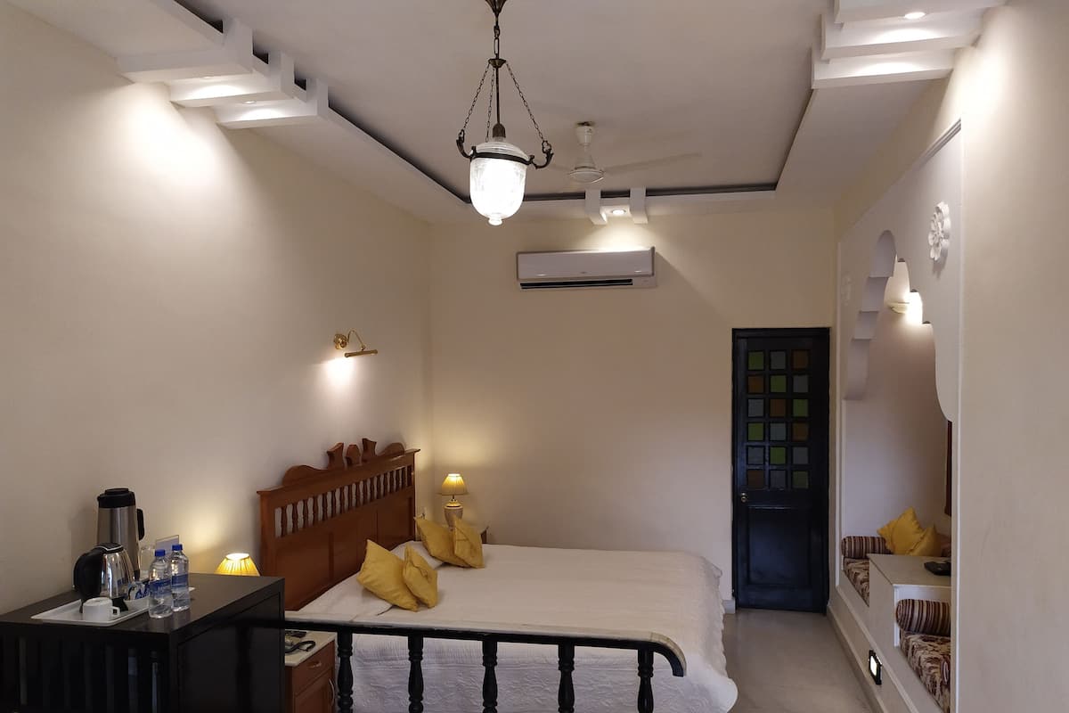 Habitación Confort con 1 cama matrimonial o 2 individuales | Sábanas de algodón egipcio, ropa de cama de alta calidad y edredón