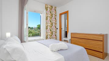 2 Schlafzimmer, BĂŒgeleisen/BĂŒgelbrett, kostenloses WLAN, BettwĂ€sche