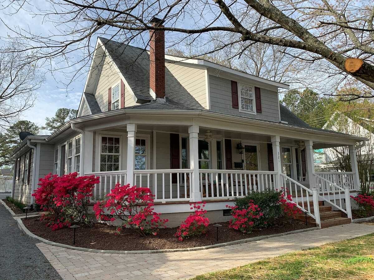 Charming 1930 Bungalow Home in Downtown Cary !