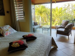 Hochwertige Bettwaren, individuell dekoriert, individuell eingerichtet