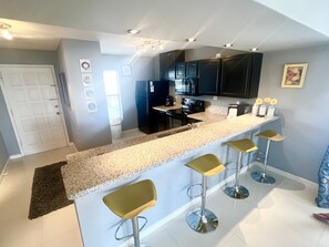 Fridge, microwave, oven, stovetop - Lux Long Term Condominium (South Padre Island)