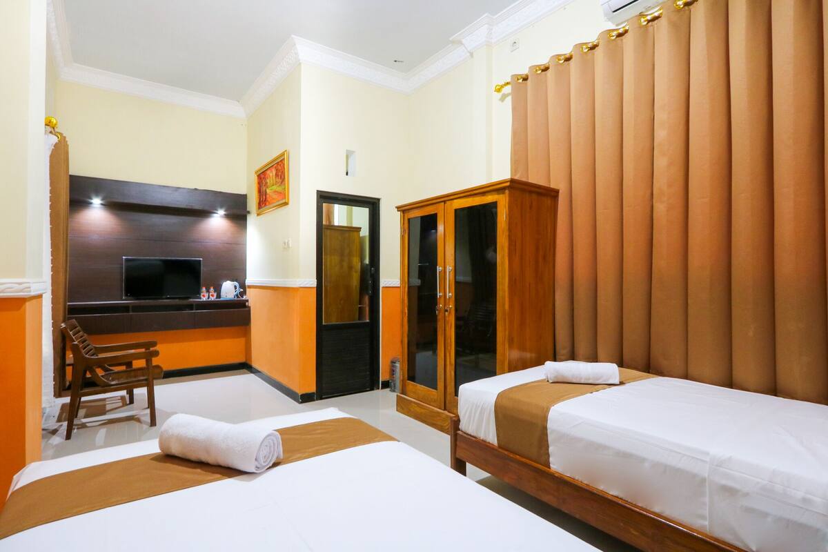 Deluxe Twin Room | Desk, blackout drapes, free WiFi