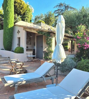 Terrace/patio - A house with a charming interior  (Alpes-Maritimes)