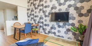 Free WiFi, bed sheets - Hotel Tomas Asahibashi Station (Naha)