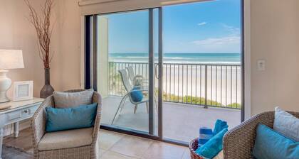 BEACHFRONT! Heated Pools, Balcony Sunrise, Pickleball, Fitness Center, Parking, $300 in Free Tickets