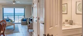 BEACHFRONT! Heated Pools, Balcony Sunrise, Pickleball, Fitness Center, Parking, $300 in Free Tickets