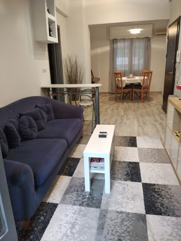 Smart TV, books, music library, stereo - Το φιλόξενο διαμέρισμα της Σόνιας στην Καλλιθέα (Kallithea-Athens)