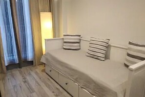 1 makuuhuone, työpöytä, silitysrauta/-lauta, ilmainen Wi-Fi