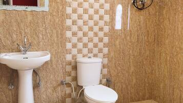 Deluxe Room | Bilik Mandi | Pancuran mandi, kelengkapan dandanan diri percuma, selipar, bidet