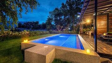 Family Villa Jacuzzi | Piscina particular