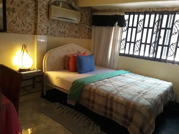 1 bedroom, WiFi, bed sheets