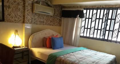 Vanny's Queen 2 in Phnom Penh near the Russian Market.