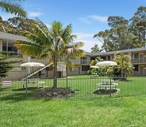 Property grounds - Waves at Surf Beach (SURF BEACH)