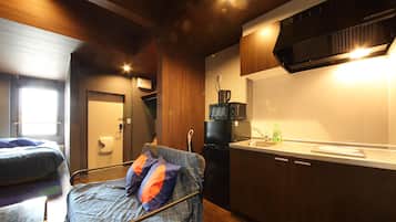 Departamento, 1 habitación | Cocina privada | Refrigerador, microondas, parrilla de estufa y tetera eléctrica