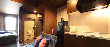 Apartment, 1 Bedroom | Private kitchen | Fridge, microwave, stovetop, electric kettle
