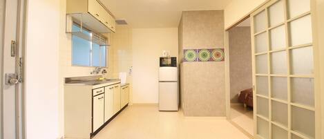 Apartment, 2 Bedrooms | Private kitchenette