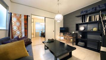 Apartment, 1 Bedroom | Ruang tamu | TV