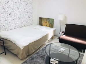1 bedroom, bed sheets - EX Fuse Apartment 1A (Higashi-osaka)