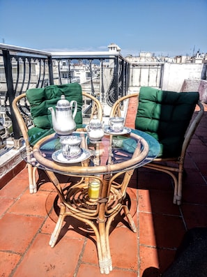 Outdoor dining - Penthouse with seaview (Perea)