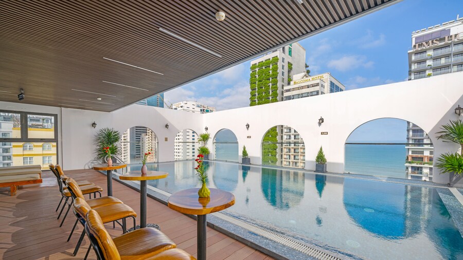 Golden Lotus Hotel Da Nang