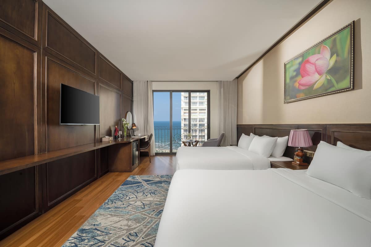 Ropa de cama de alta calidad, colchones con pillow-top y minibar