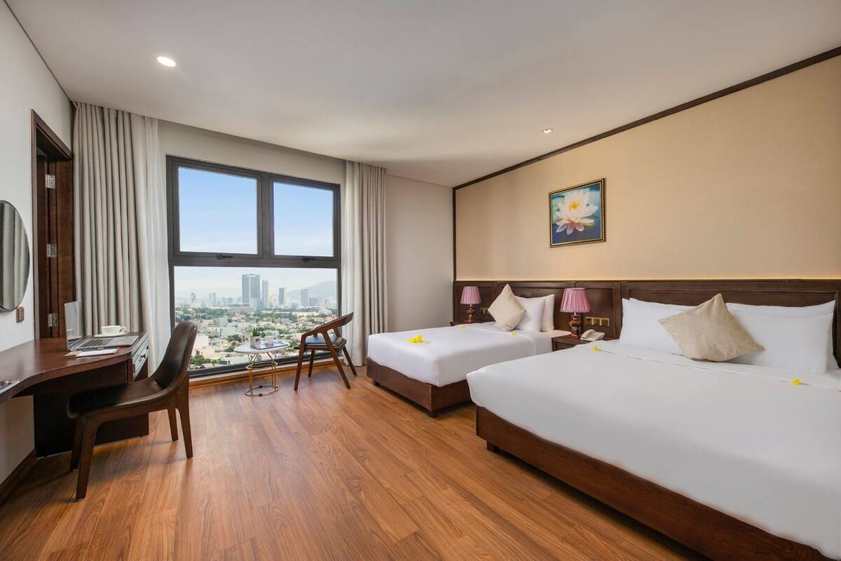 Phòng 3 Deluxe, quang cảnh thành phố (Afternoon Tea Included) | Bộ đồ giường cao cấp, nệm có lớp đệm bông, minibar 