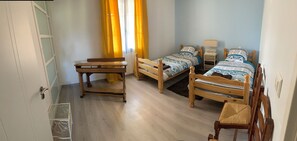 Iron/ironing board, travel cot, free WiFi, bed sheets